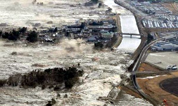 el mar desaparece antes de un tsunami